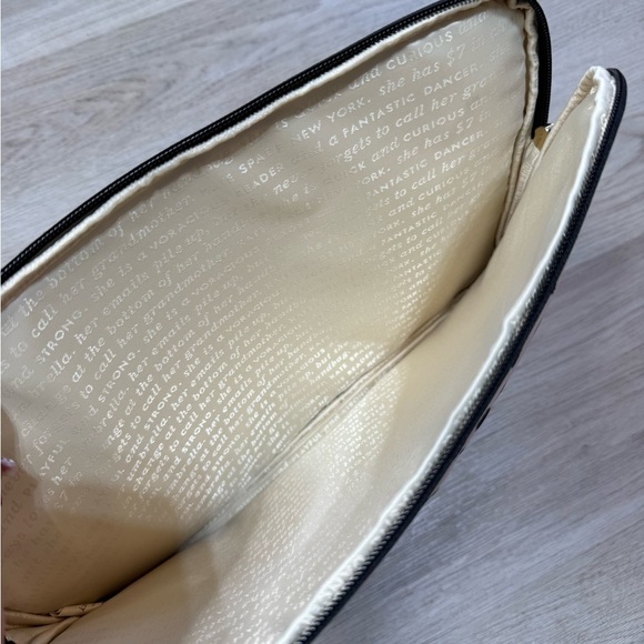 Kate Spade Polka Dot Laptop Sleeve - Picture 6 of 6
